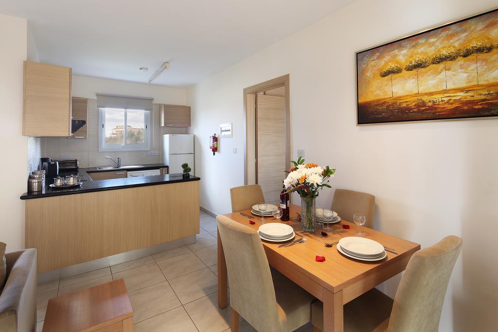 Appartamento Adamou Gardens Paphos Esterno foto