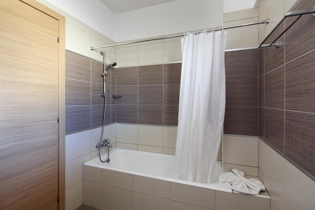 Appartamento Adamou Gardens Paphos Esterno foto