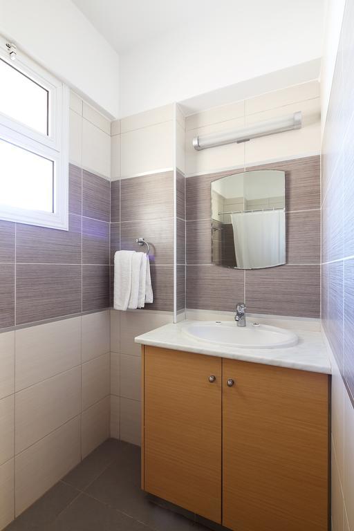 Appartamento Adamou Gardens Paphos Esterno foto