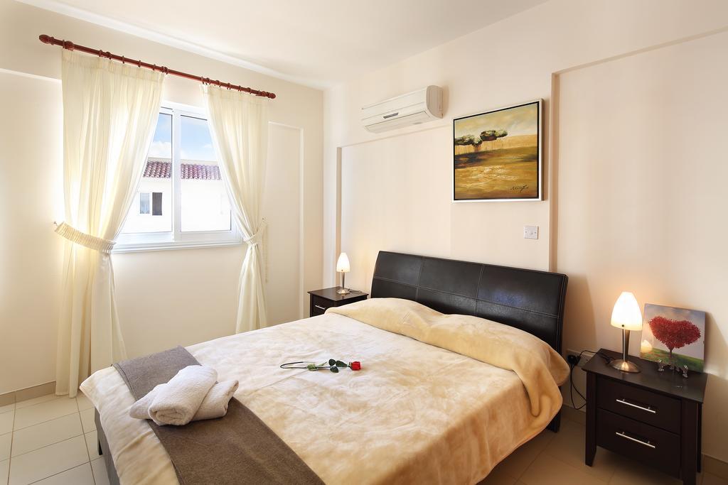 Appartamento Adamou Gardens Paphos Esterno foto