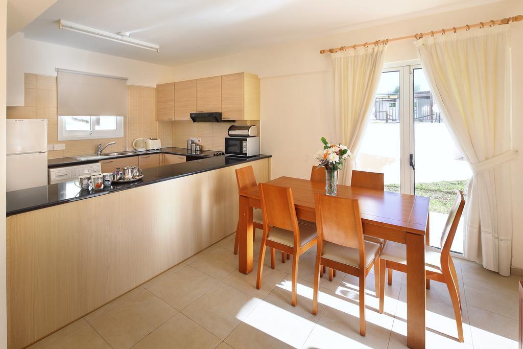 Appartamento Adamou Gardens Paphos Esterno foto