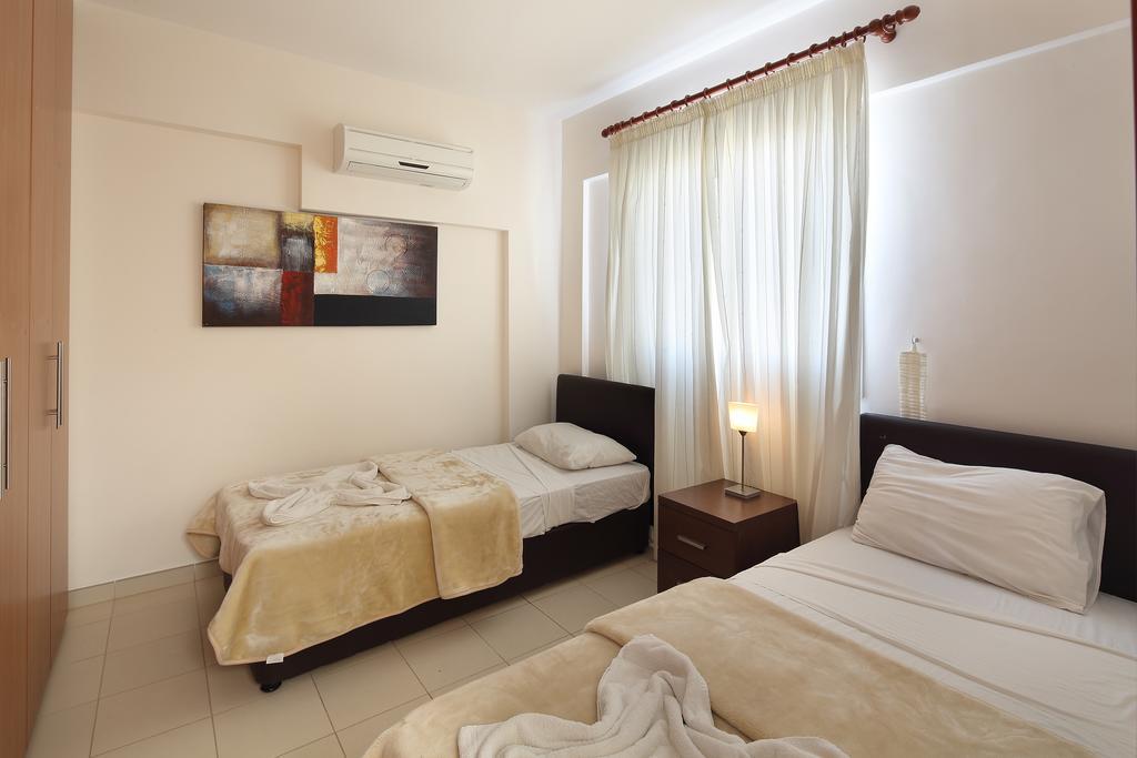 Appartamento Adamou Gardens Paphos Esterno foto
